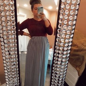 • Burgundy & Houndstooth Maxi Dress •